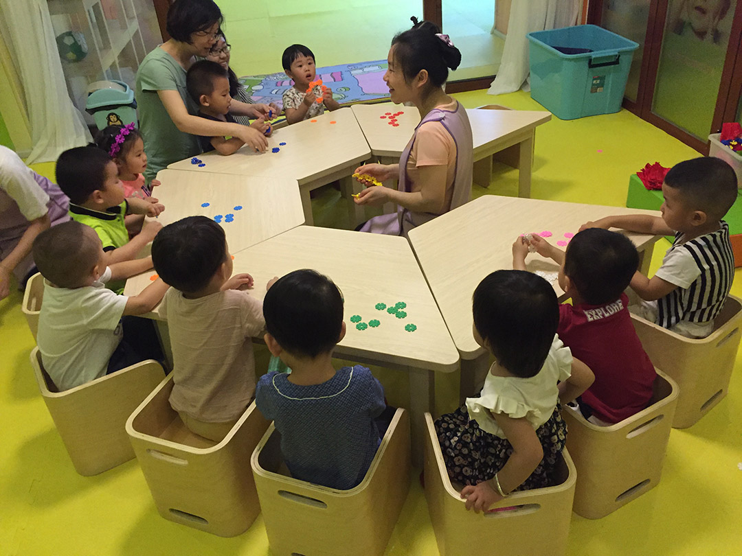 〈萬科第五園中心〉日?；顒右曨l，一起圍觀吧