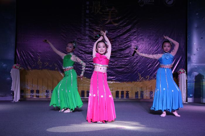 你唱我唱大家唱，你聽我聽好聲音！ ——2019年第十屆“遠(yuǎn)恒佳好聲音”龍華校海選如火如荼