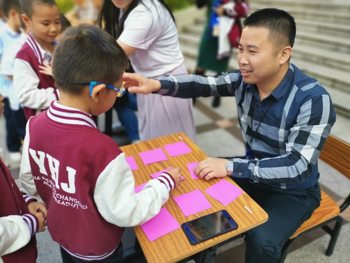 拓展數(shù)學(xué)思維，提升學(xué)科素養(yǎng) ——小學(xué)部開(kāi)展數(shù)學(xué)學(xué)科周系列活動(dòng)